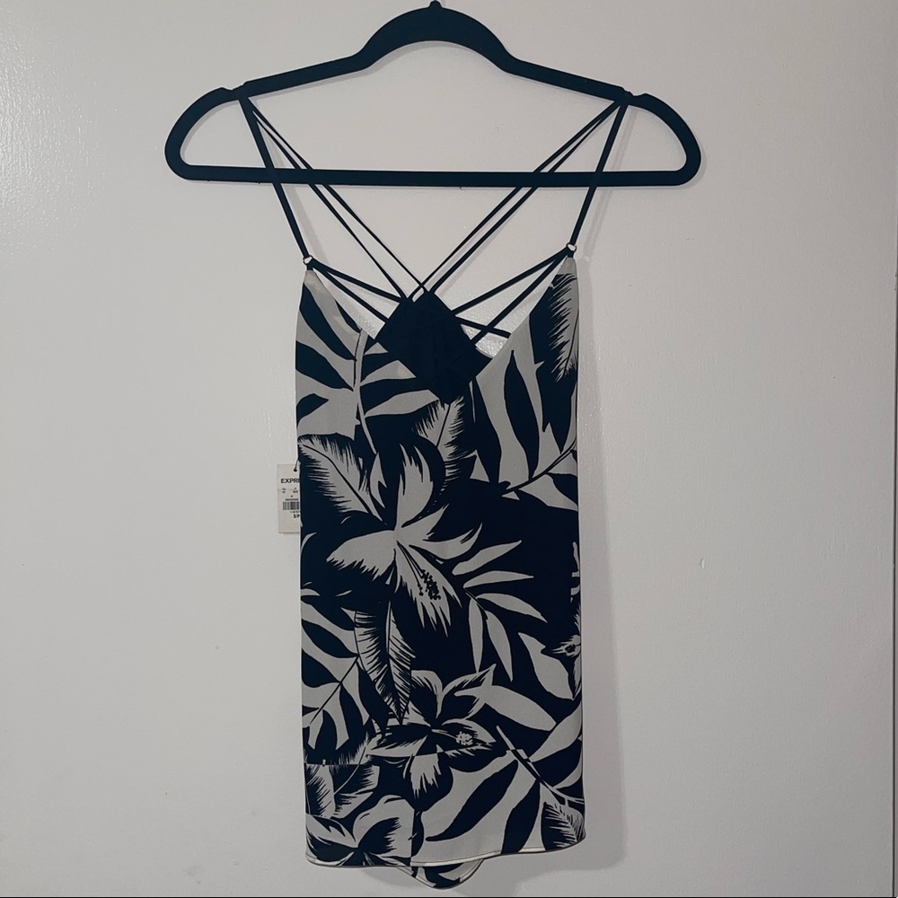 BRAND NEW Express top size small
